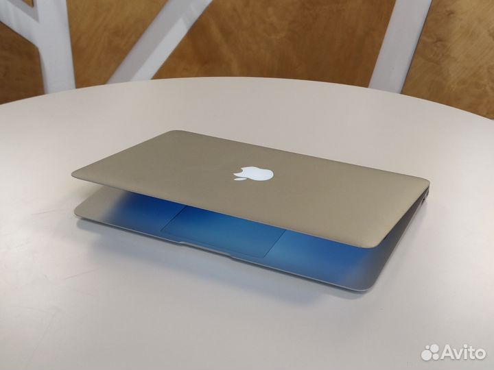 MacBook Air / i5 / ssd