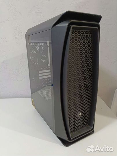 Корпус AeroCool Aero One