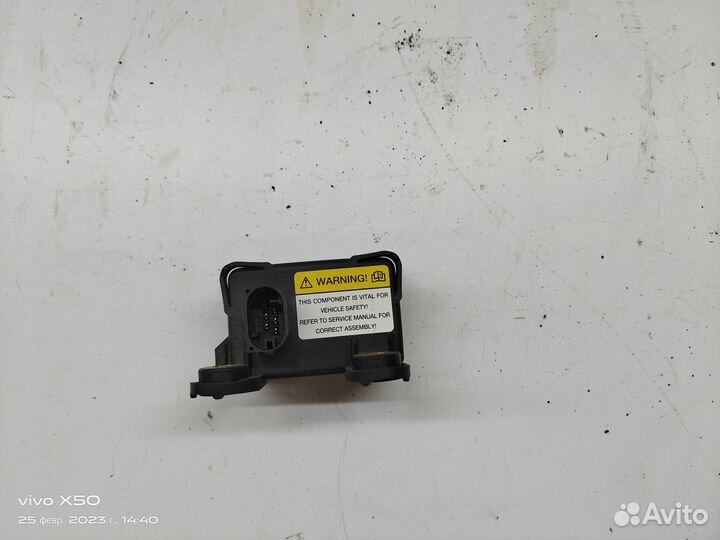 Датчик ускорения Freelander 2 2007-2014