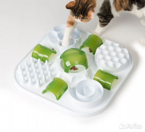 Игрушка доя кошки \ кормушка