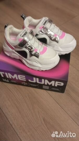 Кроссовки 34 размер