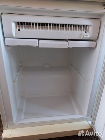 Холодильник бу Stinol