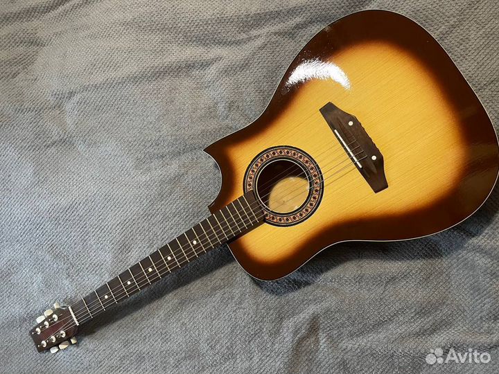 Акустическая гитара