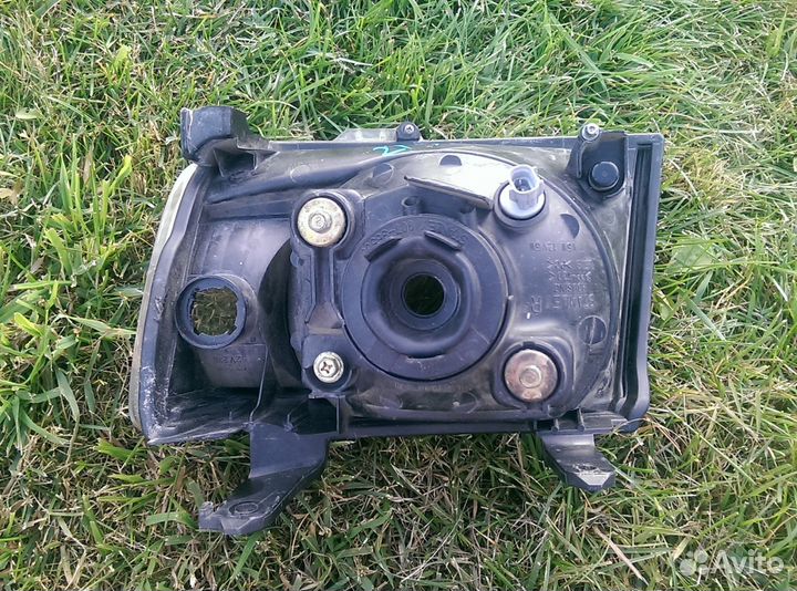 Фара Mitsubishi EK-Wagon, правая в Иркутске