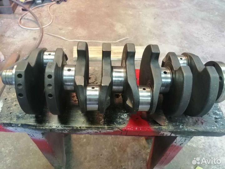 Коленвал audi 100