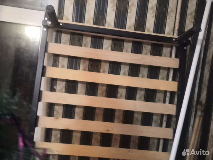 Деревянные полочки