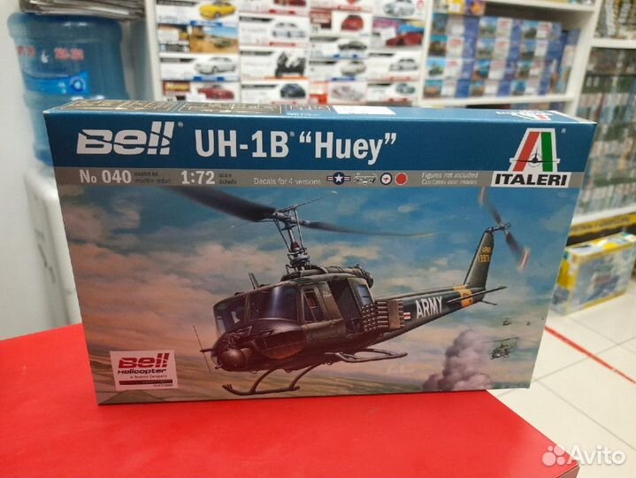 0040ит Вертолет UH-1B Huey 1:72 Italeri