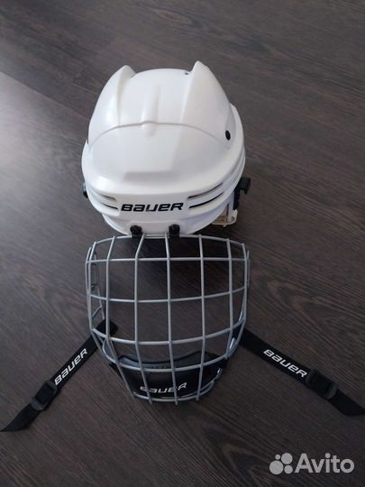 Хоккейный шлем бауер