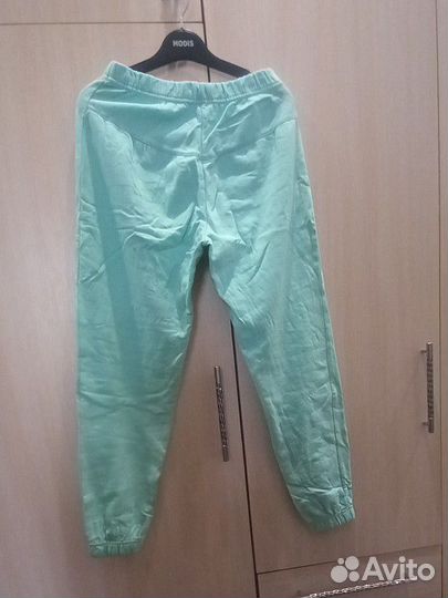 Спортивный костюм женский