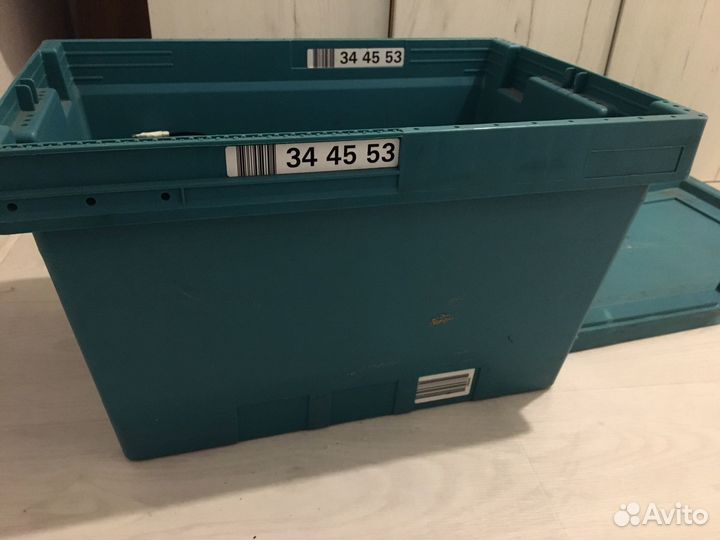 Ящик пластиковый с крышкой