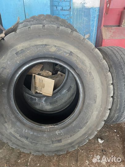 Шины на фронтальный погрузчик 17.5 25