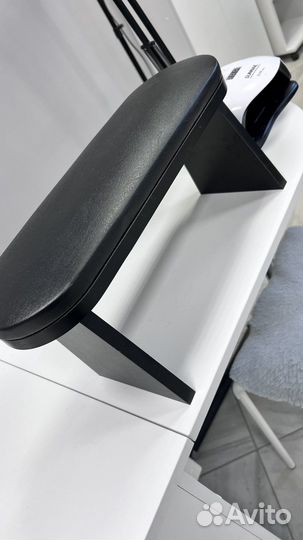 Подлокотник для маникюра