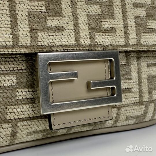 Сумка fendi baguette