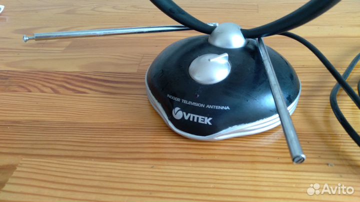 Антенна Vitek для телевизора