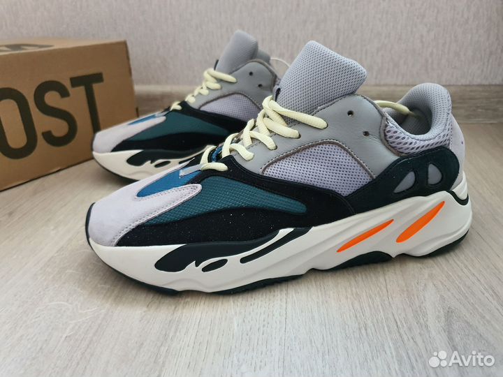 Кроссовки Adidas Yeezy Boost 700 45 eur