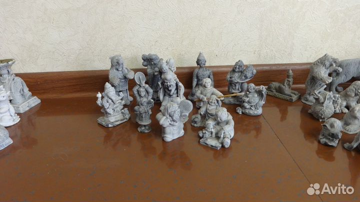 Коллекция статуэток из мраморной крошки