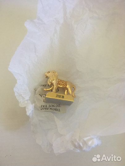 Статуэтка металлическая Лев