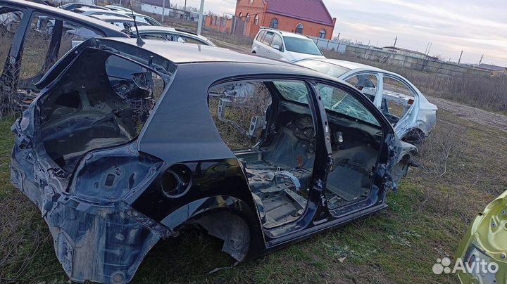 Опель Астра H заднее правое крыло, четверть