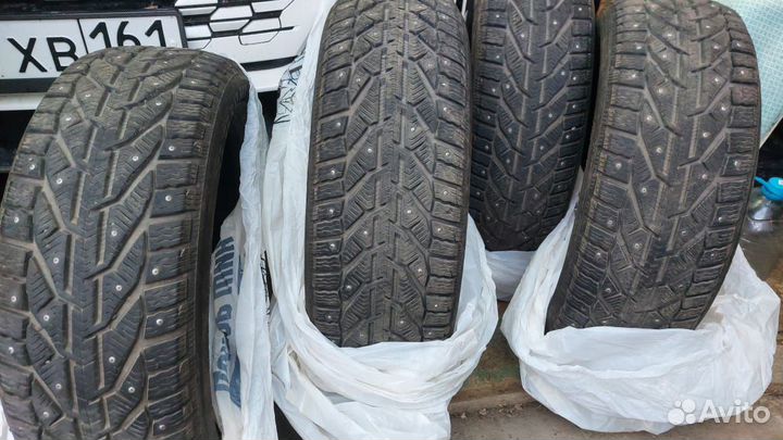 Tigar Ice 215/55 R17 98T