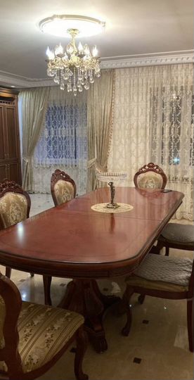 4-к. квартира, 178 м², 3/10 эт.