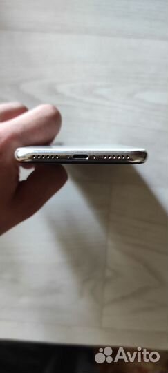 iPhone X 64 Гб