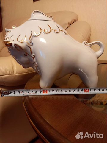 Большая статуэтка графин