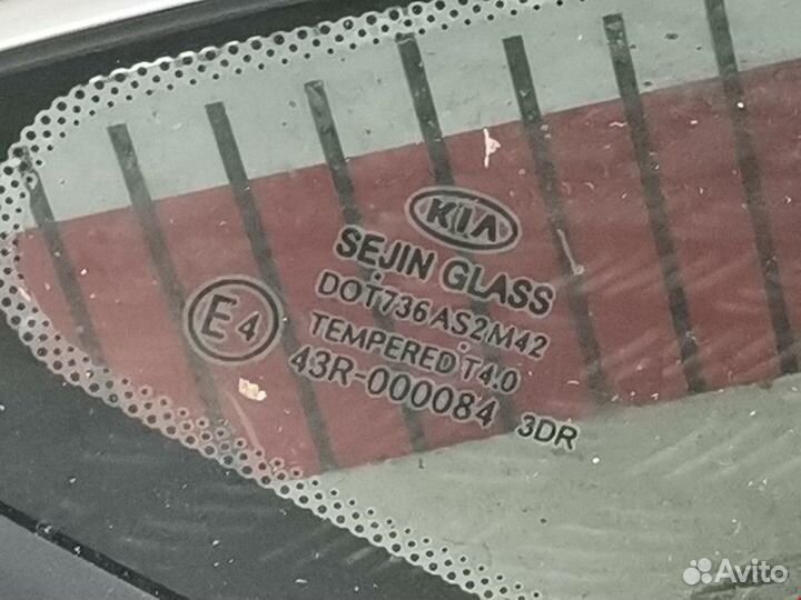 Стекло кузовное боковое правое Kia Ceed 2 2014