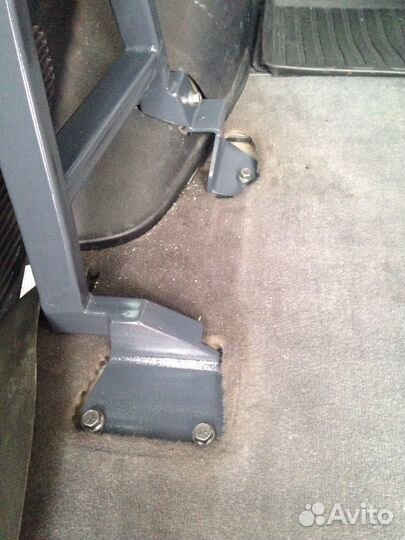 Крепление запасного колеса гбо Land Cruizer