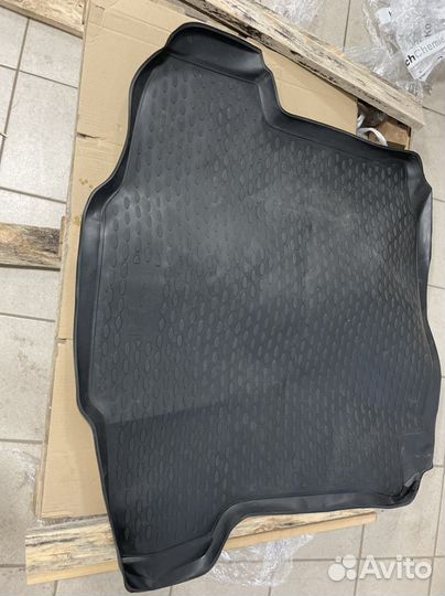 Коврик в багажник