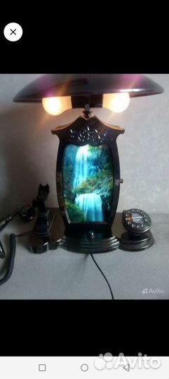 Настольная лампа