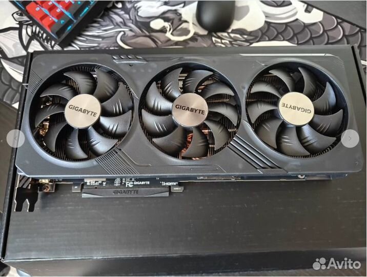 Видеокарта Gigabyte AMD Radeon RX7700XT Gaming 12G