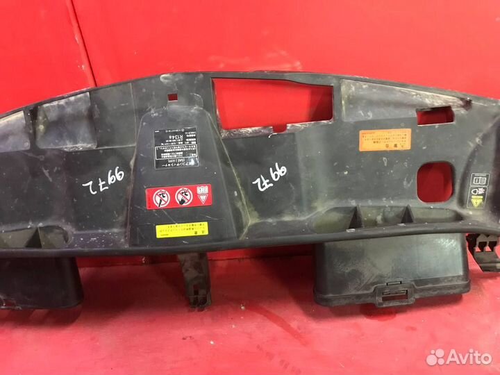 Накладка телевизора Mercedes-Benz W212 271.860 1.8