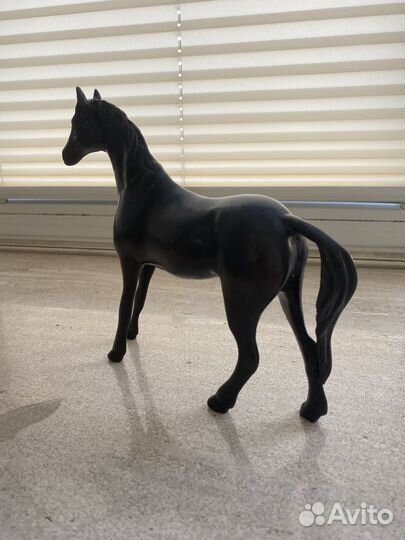 Бронзовая статуэтка