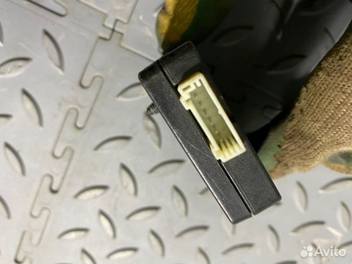 Помехоподавляющий фильтр Bmw X1 E84 N52B30 2011