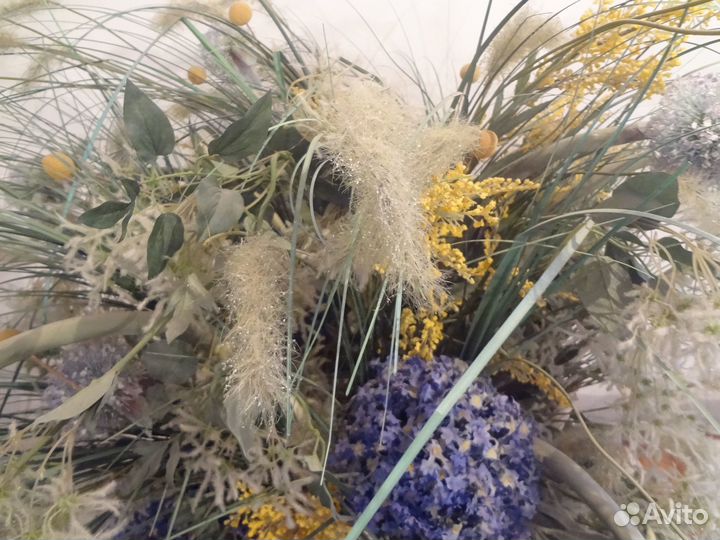 Необычная цветочная композиция Полевые цветы