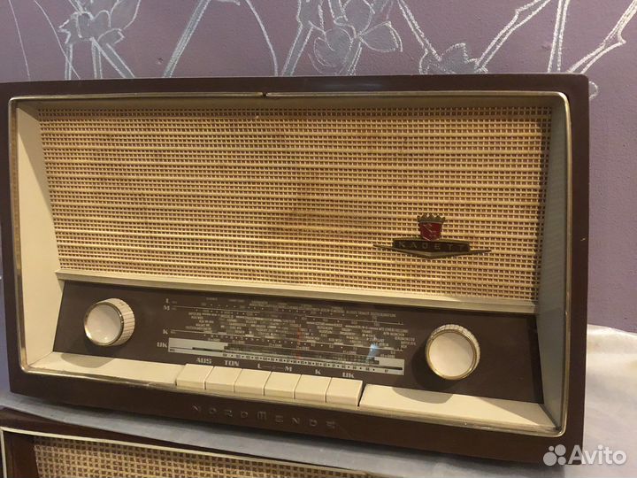Приемник ламповый Nordmende Kadett