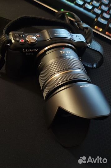 Зеркальный фотоаппарат Panasonic