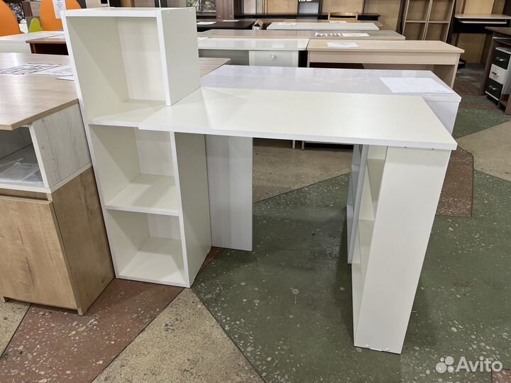 Стол компьютерный новый