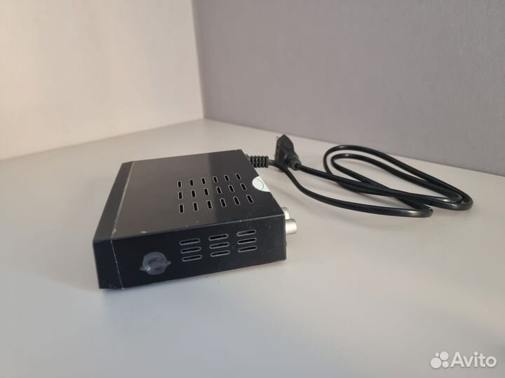 Цифровой телевизионный приёмник + TV антенна dexp