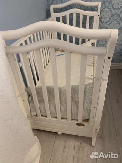 Кроватка Giovanni с маятником