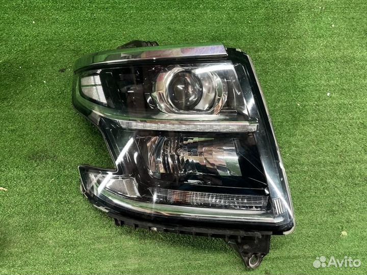 Фара правая Chevrolet Tahoe 4 (2014-2020) галоген