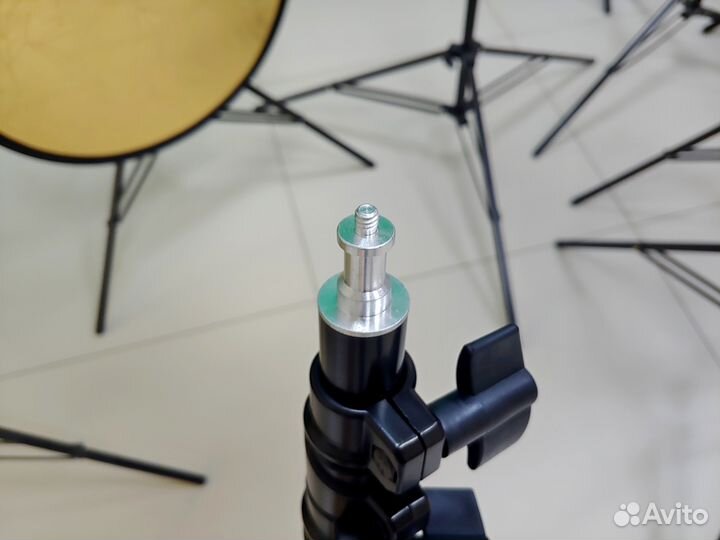 Пневмо Стойки для освещения 2,7м