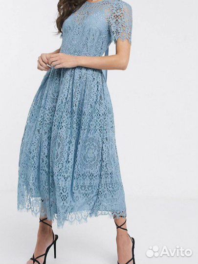 Вечернее кружевное платье