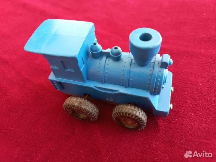 Заводные игрушки трактор и паровоз, СССР, винтаж