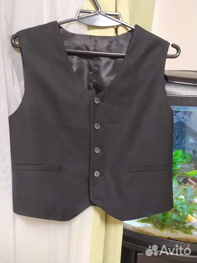 Жилет чёрный