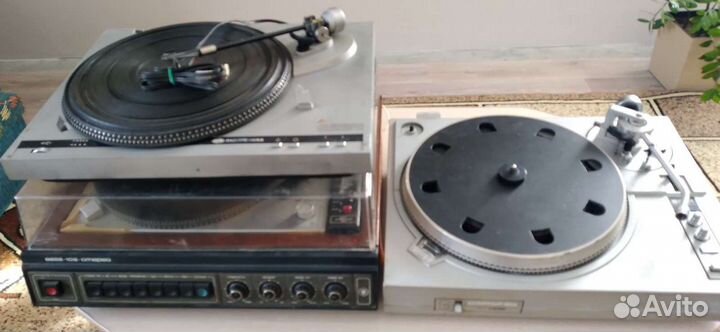 Виниловый проигрыватель