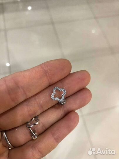 Серебряные серьги новые