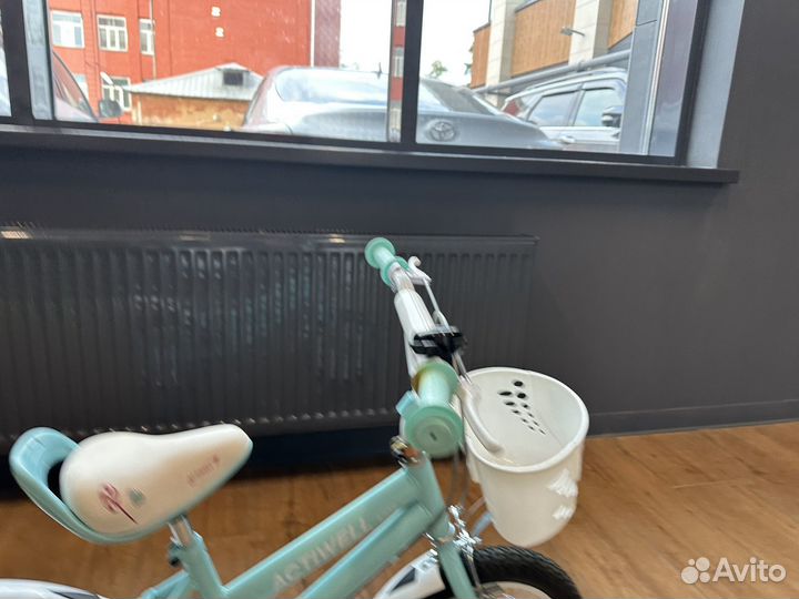 Велосипед детский 4 колесный