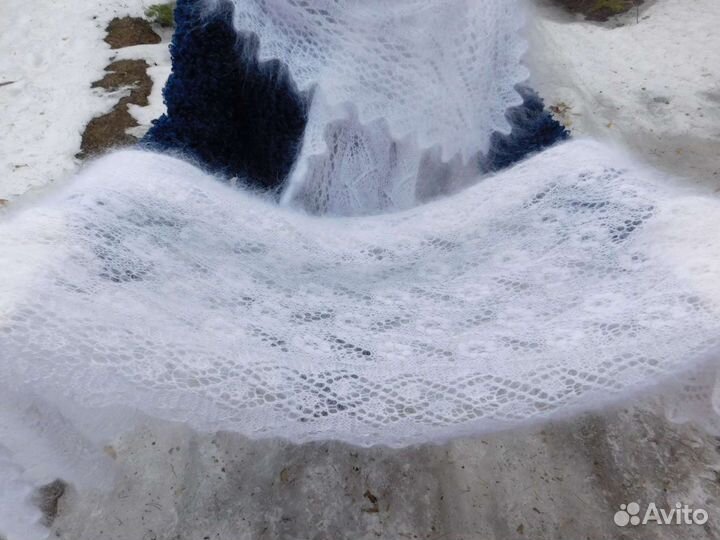 Палантин пуховый ажурный