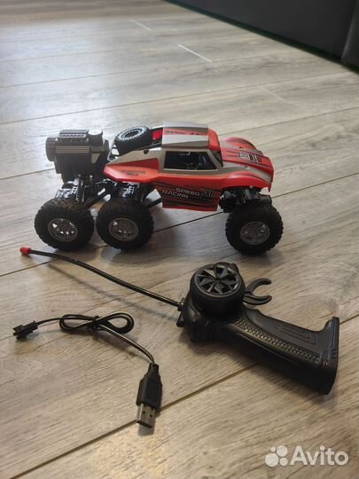 Машина на пульте управления